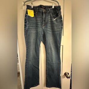 Judy Blue Slim Bootcut (18W)